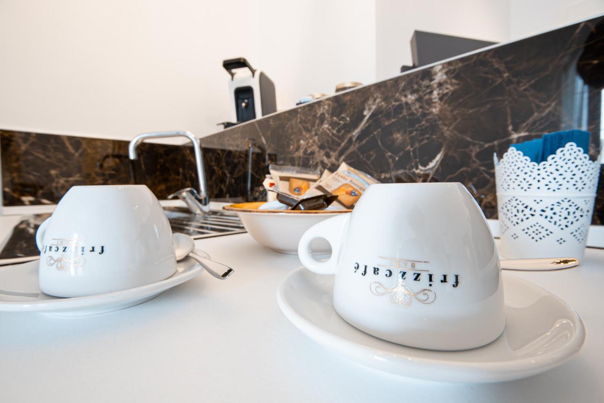Апартаменты Frizzcafe Loft In Полиньяно-а-Маре Экстерьер фото
